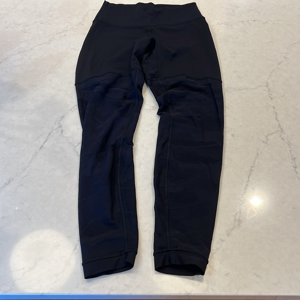 Lululemon Sheer Will High-Rise Tight‎ 28" *Camo
Black Size 8 - Picture 4 of 13